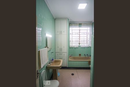 Casa à venda com 520m², 4 quartos e 7 vagasBanheiro