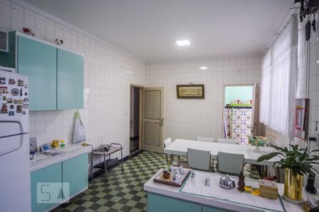 Casa à venda com 520m², 4 quartos e 7 vagasCozinha