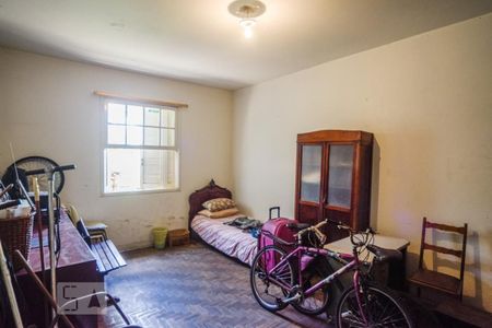 Casa à venda com 520m², 4 quartos e 7 vagasEdícula 