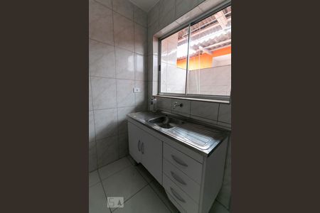 Cozinha de casa para alugar com 1 quarto, 36m² em Vila Guarani (z Sul), São Paulo
