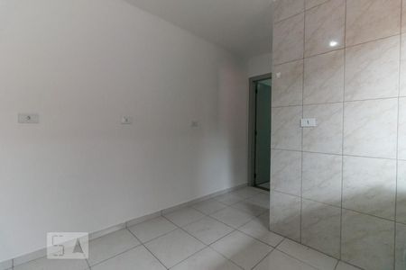 Cozinha de casa para alugar com 1 quarto, 36m² em Vila Guarani (z Sul), São Paulo