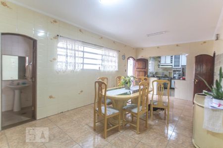 Casa para alugar com 530m², 4 quartos e 8 vagasSala de jantar 02