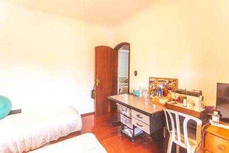 Casa para alugar com 530m², 4 quartos e 8 vagasQuarto 01