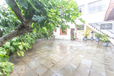 Casa para alugar com 530m², 4 quartos e 8 vagasQuintal