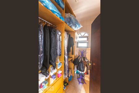 Casa para alugar com 530m², 4 quartos e 8 vagasCloset