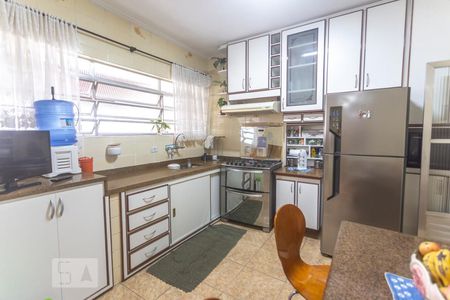 Casa para alugar com 530m², 4 quartos e 8 vagasCozinha