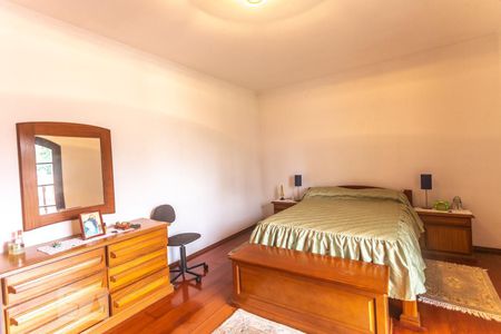 Casa para alugar com 530m², 4 quartos e 8 vagasQuarto 02