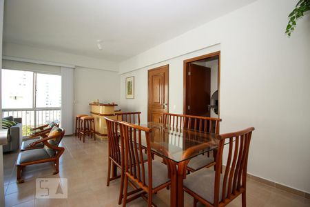 Sala de apartamento para alugar com 3 quartos, 127m² em Barra Funda, Guarujá