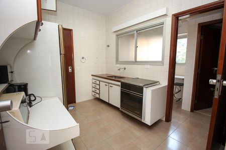 Apartamento para alugar com 127m², 3 quartos e 2 vagasCozinha