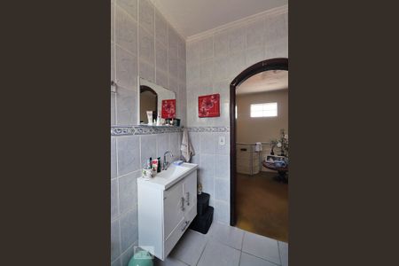 Casa à venda com 401m², 4 quartos e 2 vagasBanheiro Social