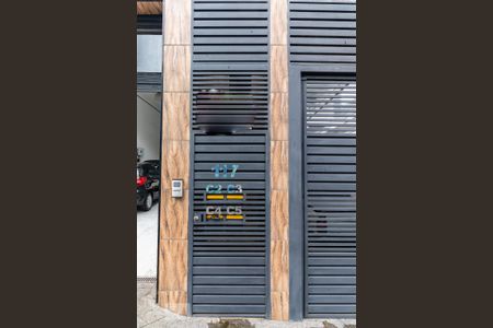 Fachada de casa à venda com 2 quartos, 48m² em Vila Arriete, São Paulo