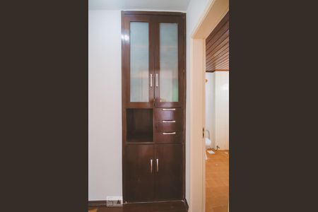 Armario corredor de apartamento para alugar com 1 quarto, 57m² em Pituba, Salvador