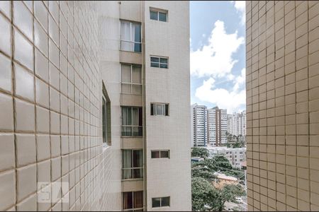 Vista da Sala de apartamento para alugar com 1 quarto, 57m² em Pituba, Salvador