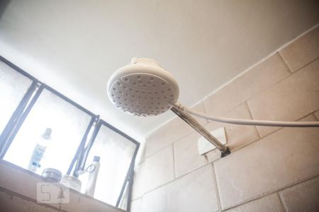 Apartamento para alugar com 32m², 1 quarto e sem vaga Apartamento para alugar com 32m², 1 quarto e sem vagaChuveiro