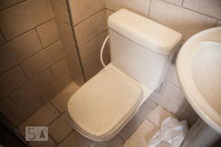 Apartamento para alugar com 32m², 1 quarto e sem vaga Apartamento para alugar com 32m², 1 quarto e sem vagaDetalhe do banheiro