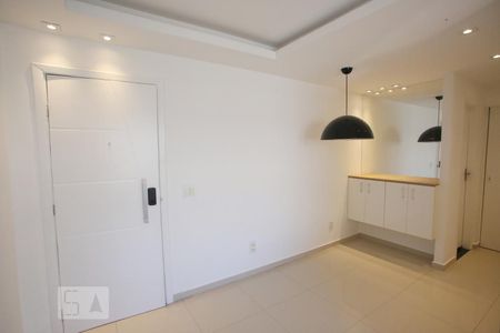 Sala 1 de apartamento para alugar com 2 quartos, 48m² em Freguesia (jacarepaguá), Rio de Janeiro