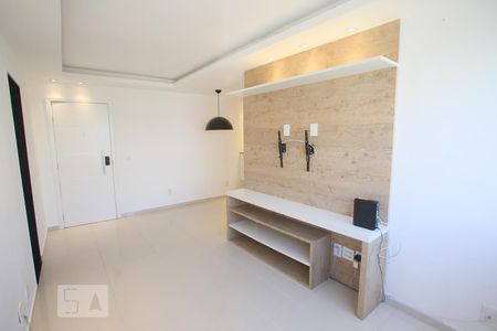 Sala 2 de apartamento para alugar com 2 quartos, 48m² em Freguesia (jacarepaguá), Rio de Janeiro