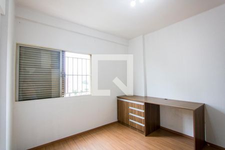 Quarto 2 de apartamento à venda com 3 quartos, 100m² em Vila Bastos, Santo André