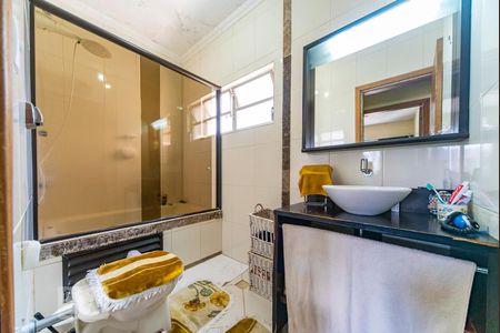 Banheiro  de apartamento para alugar com 3 quartos, 100m² em Vila Bastos, Santo André