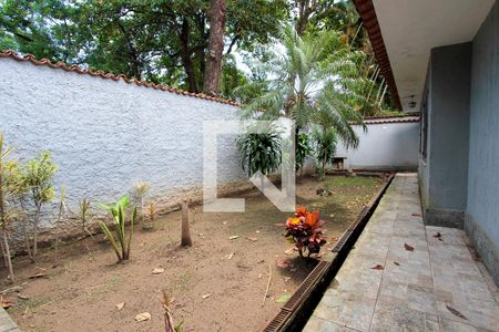 Casa à venda com 250m², 7 quartos e 2 vagasQuintal da entrada