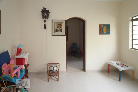 Casa à venda com 200m², 3 quartos e 5 vagasSala da Edícula