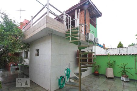Casa à venda com 200m², 3 quartos e 5 vagasQuintal