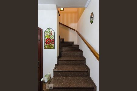 Casa à venda com 200m², 3 quartos e 5 vagasescada