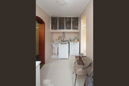 Casa à venda com 200m², 3 quartos e 5 vagasÁrea de Serviço