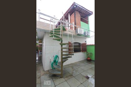 Casa à venda com 200m², 3 quartos e 5 vagasQuintal