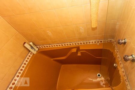 Casa à venda com 200m², 3 quartos e 5 vagasBanheiro da Suite