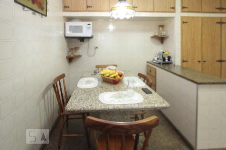 Casa à venda com 200m², 3 quartos e 5 vagasCozinha