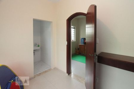 Casa à venda com 200m², 3 quartos e 5 vagasSuite da edícula