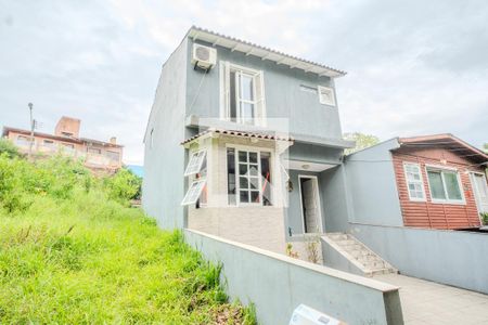 Casa de condomínio à venda com 160m², 2 quartos e 2 vagasFachada
