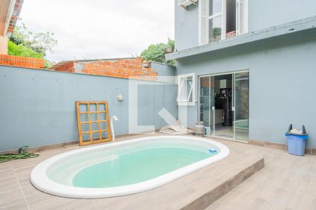 Casa de condomínio à venda com 160m², 2 quartos e 2 vagasQuintal