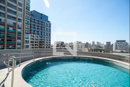 Studio à venda com 17m², 1 quarto e sem vaga Studio à venda com 17m², 1 quarto e sem vagaÁrea comum - Piscina