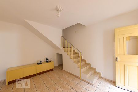 Casa para alugar com 100m², 2 quartos e 1 vagaSala