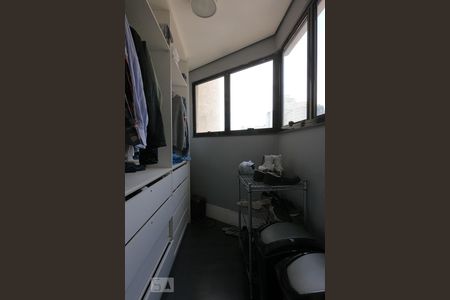 Apartamento à venda com 160m², 1 quarto e 2 vagas Apartamento à venda com 160m², 1 quarto e 2 vagasCLoset