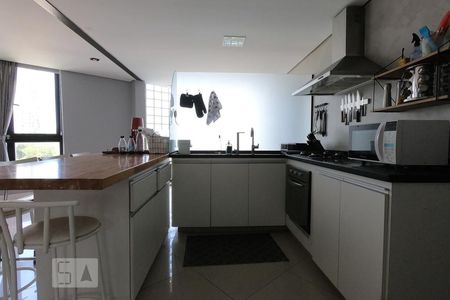 Apartamento à venda com 160m², 1 quarto e 2 vagas Apartamento à venda com 160m², 1 quarto e 2 vagasCozinha