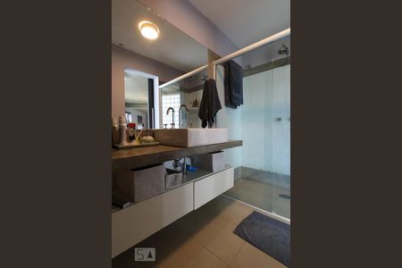 Apartamento à venda com 160m², 1 quarto e 2 vagas Apartamento à venda com 160m², 1 quarto e 2 vagasBanheiro 2 da Suíte