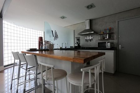 Apartamento à venda com 160m², 1 quarto e 2 vagas Apartamento à venda com 160m², 1 quarto e 2 vagasCozinha