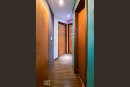 Apartamento à venda com 80m², 3 quartos e 2 vagas Apartamento à venda com 80m², 3 quartos e 2 vagasCorredor