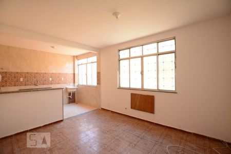 Sala de apartamento para alugar com 2 quartos, 45m² em Brás de Pina, Rio de Janeiro