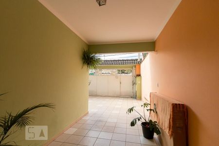 Casa à venda com 183m², 3 quartos e 3 vagasEntrada da casa