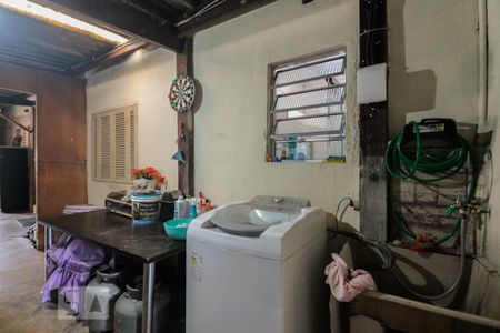 Casa à venda com 232m², 3 quartos e 1 vagaÁrea de serviço 