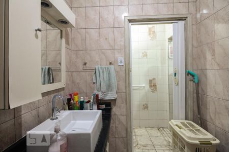 Casa à venda com 232m², 3 quartos e 1 vagaBanheiro 