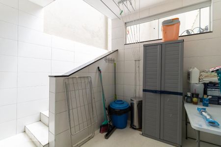 Casa à venda com 150m², 3 quartos e 2 vagasLavanderia