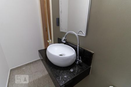 Casa à venda com 150m², 3 quartos e 2 vagasLavabo