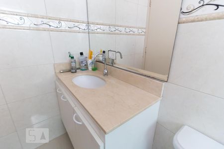 Casa à venda com 150m², 3 quartos e 2 vagasBanheiro da Suíte