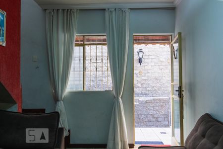 Casa para alugar com 2 quartos, 58m² em Copacabana, Belo Horizonte