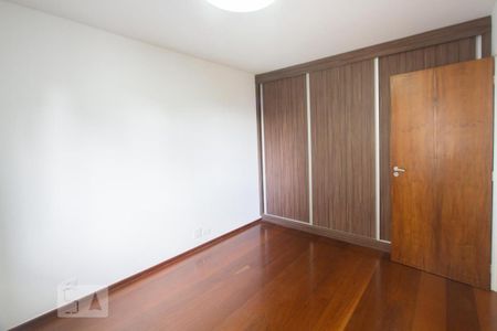 Apartamento para alugar com 85m², 2 quartos e 1 vagaQuarto